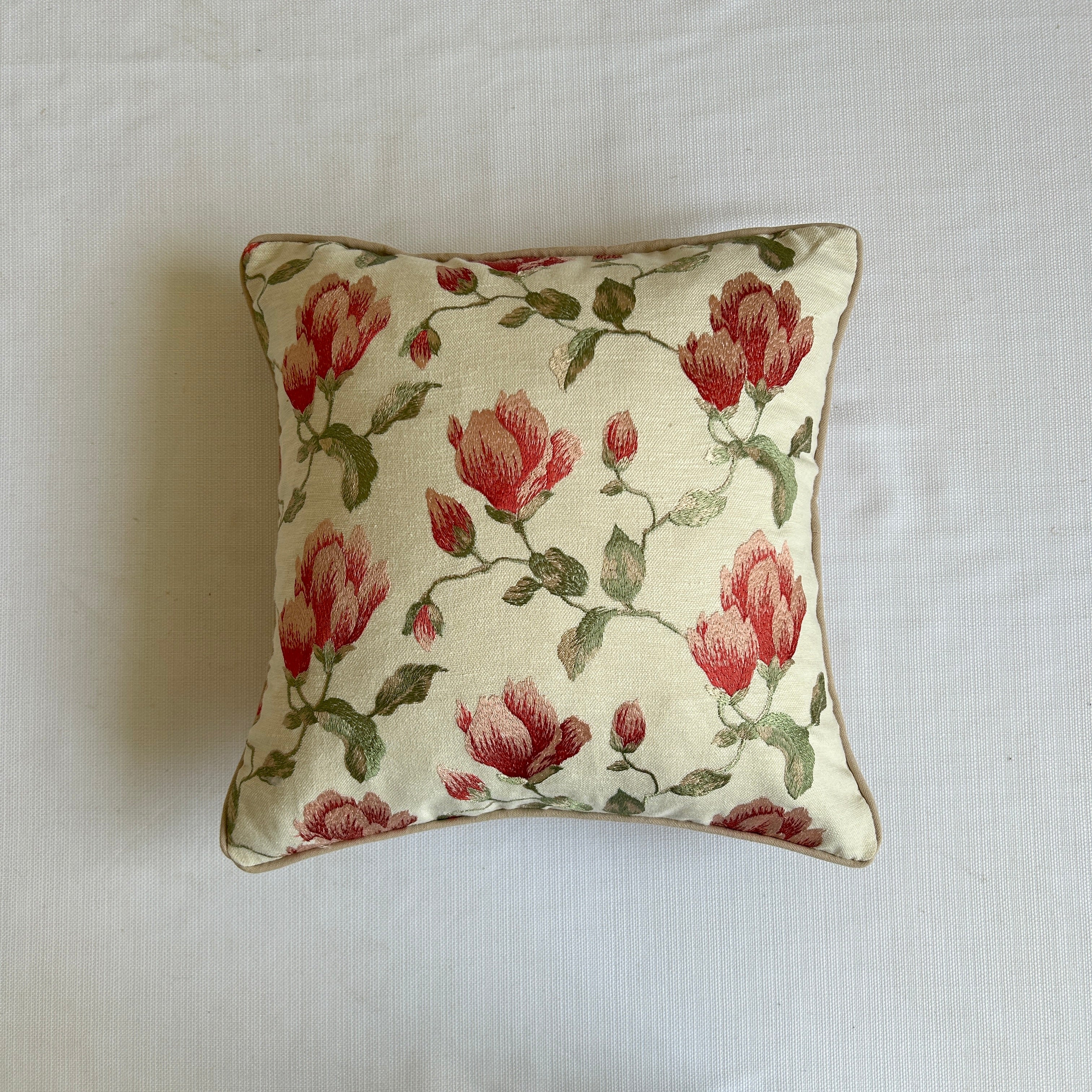 Ruby Rose - Premium Cushion Cover