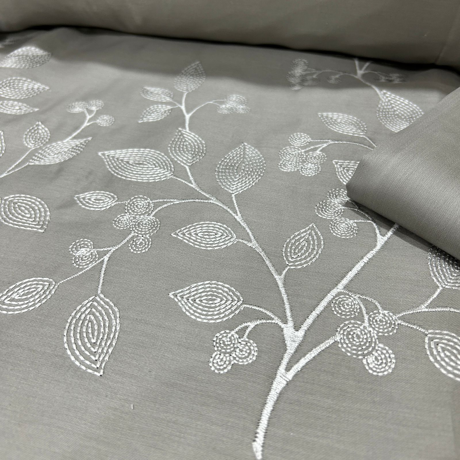 Bed Sheet Size: 274cm x 274cm (108" x 108") Material: Cotton in just Rs. 2999.00, (Kashida Collection Pure Cotton King Size Bedsheet - 100x108 by Export House )