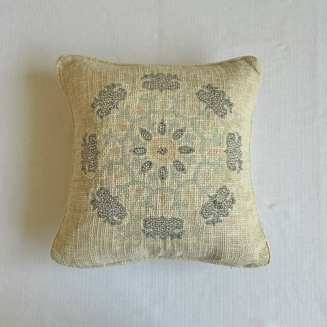 Mandala magic - Premium Cushion Cover