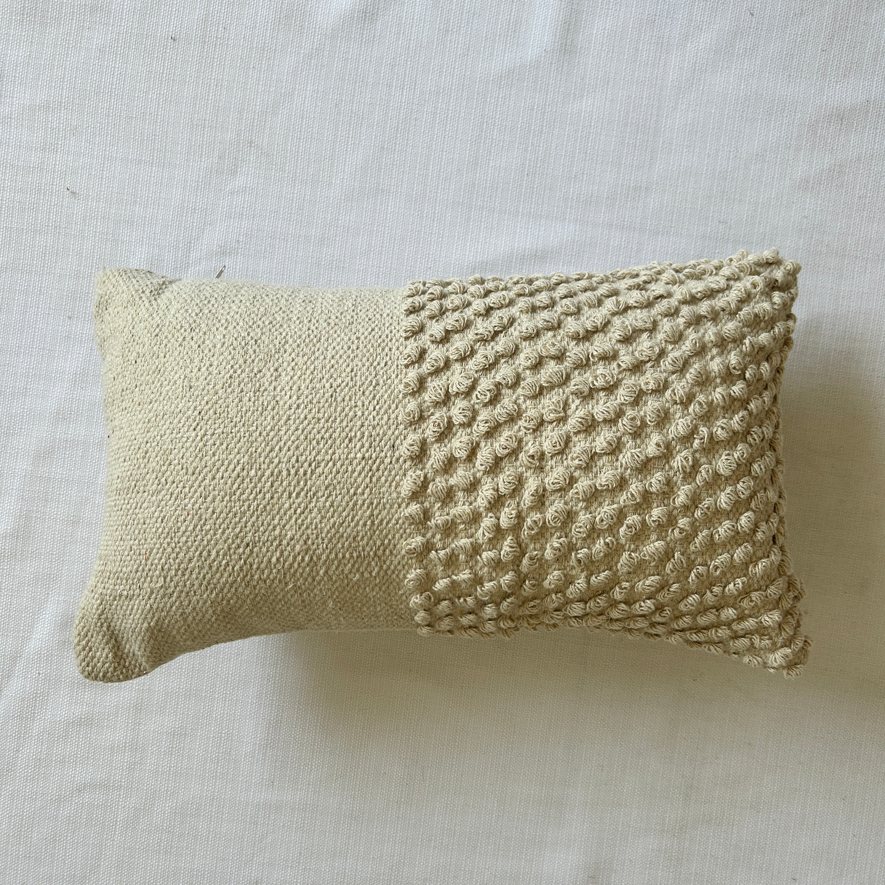 Beige knots weave - Premium Lumber Cover
