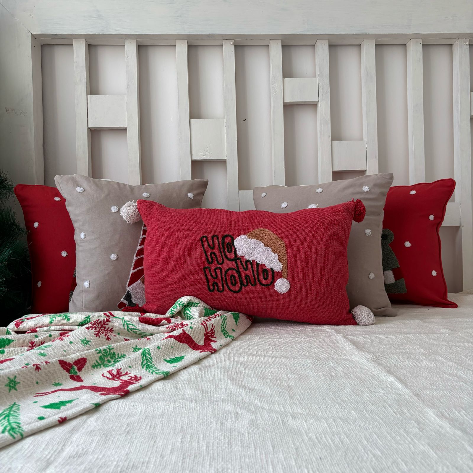 Cotton Embroidered Cushion Cover, 40cm X 40cm (16" X 16")