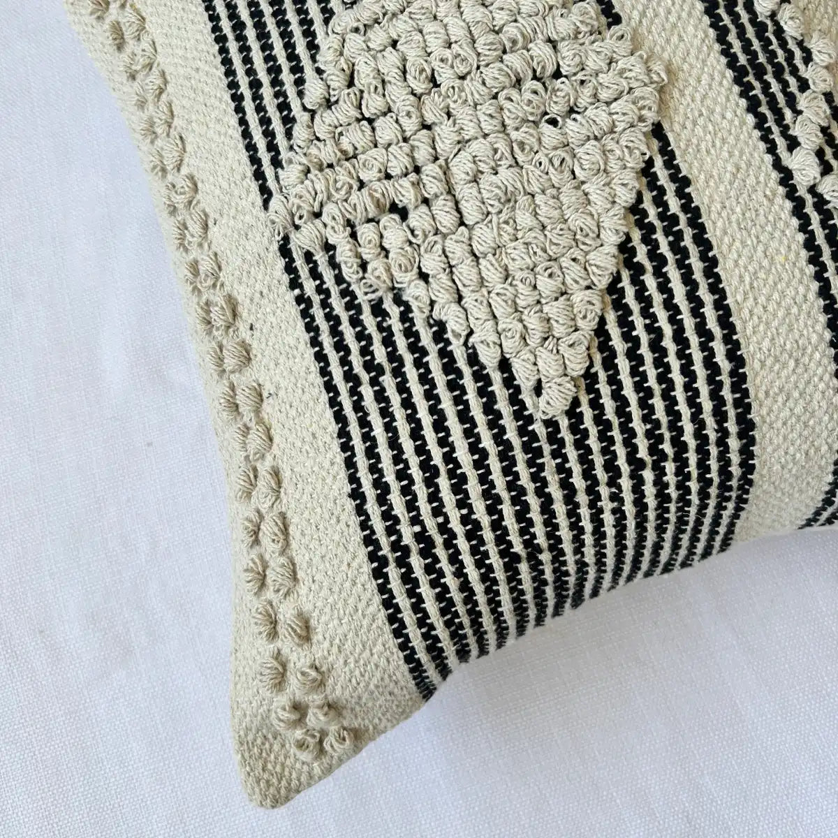 Our Premium 40x40cm Cotton Cushion Cover – Unique Bohemian Style for Chic Home Decor!