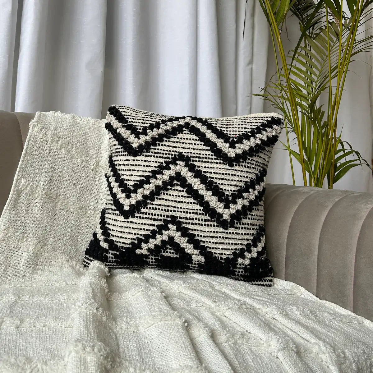 Zig Zag Monochrome - Premium Cushion Cover