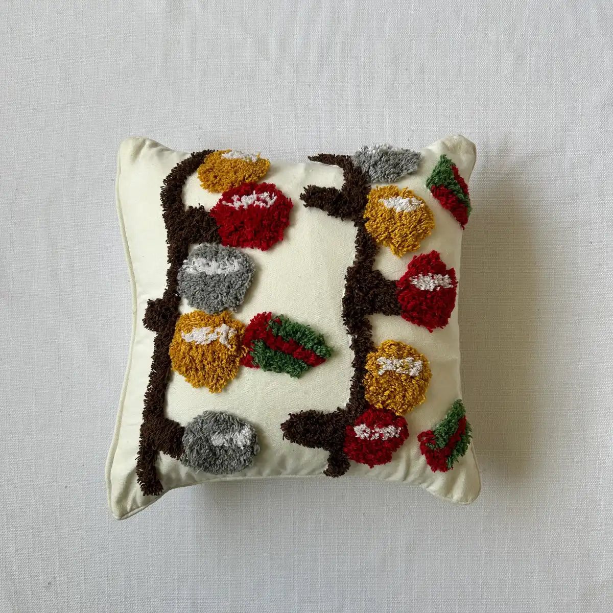 Jingle bells gifts - Tufted Premium Cushion Cover