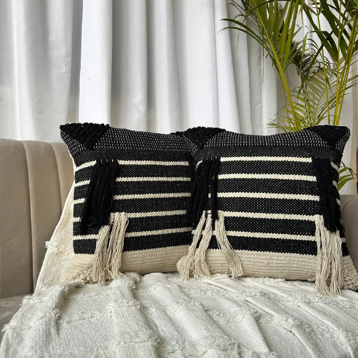 Midnight fringe - Premium Cushion Covers