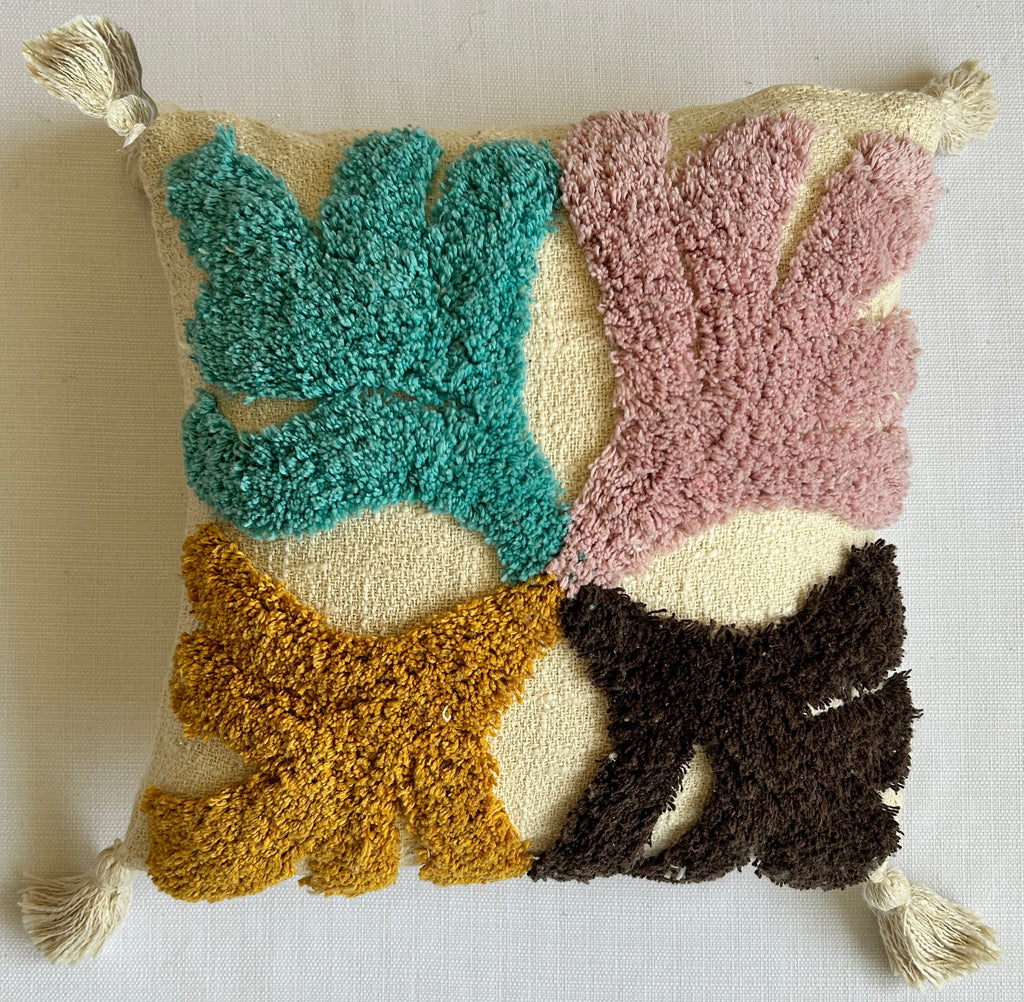 Fourfold hue - Tufted Premium Cushion Cover