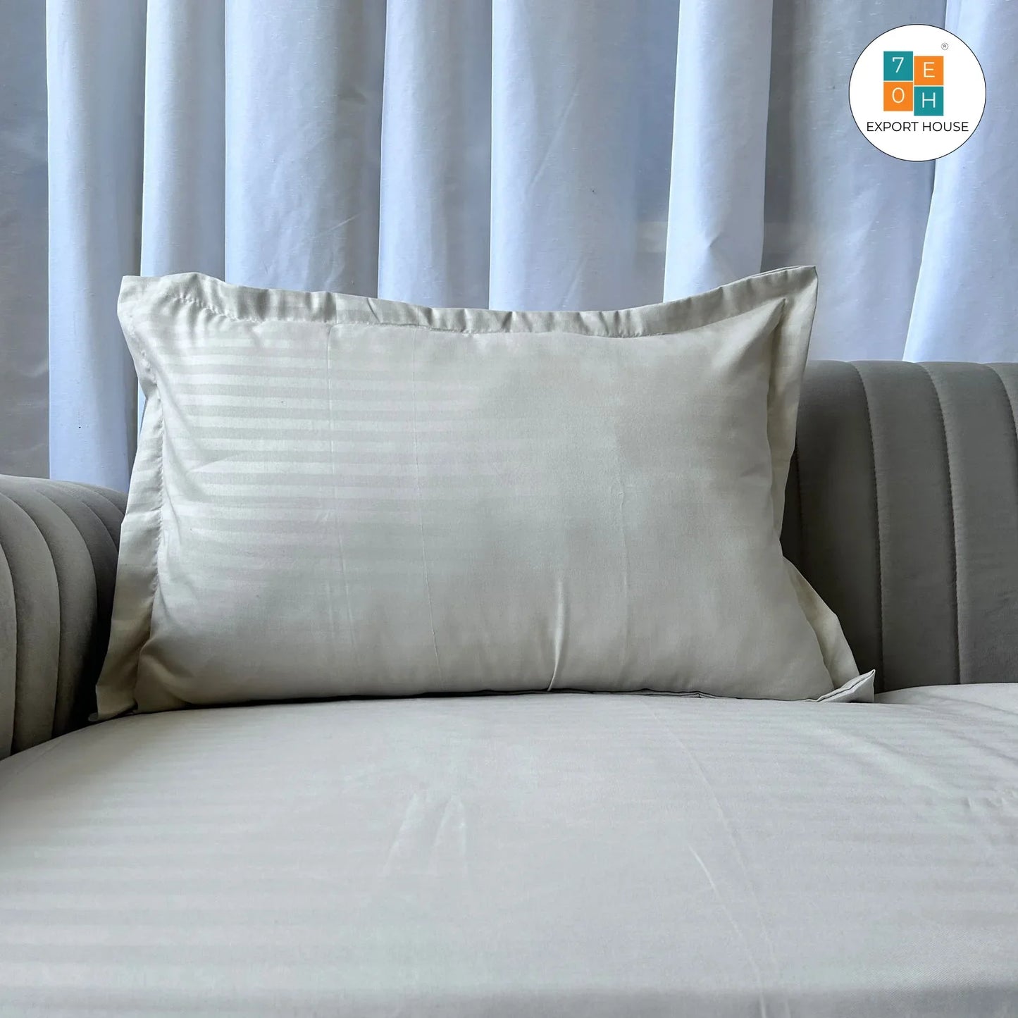 Poly Cotton Plain Bedsheet, Size:274cm x 274cm (108" x 108")