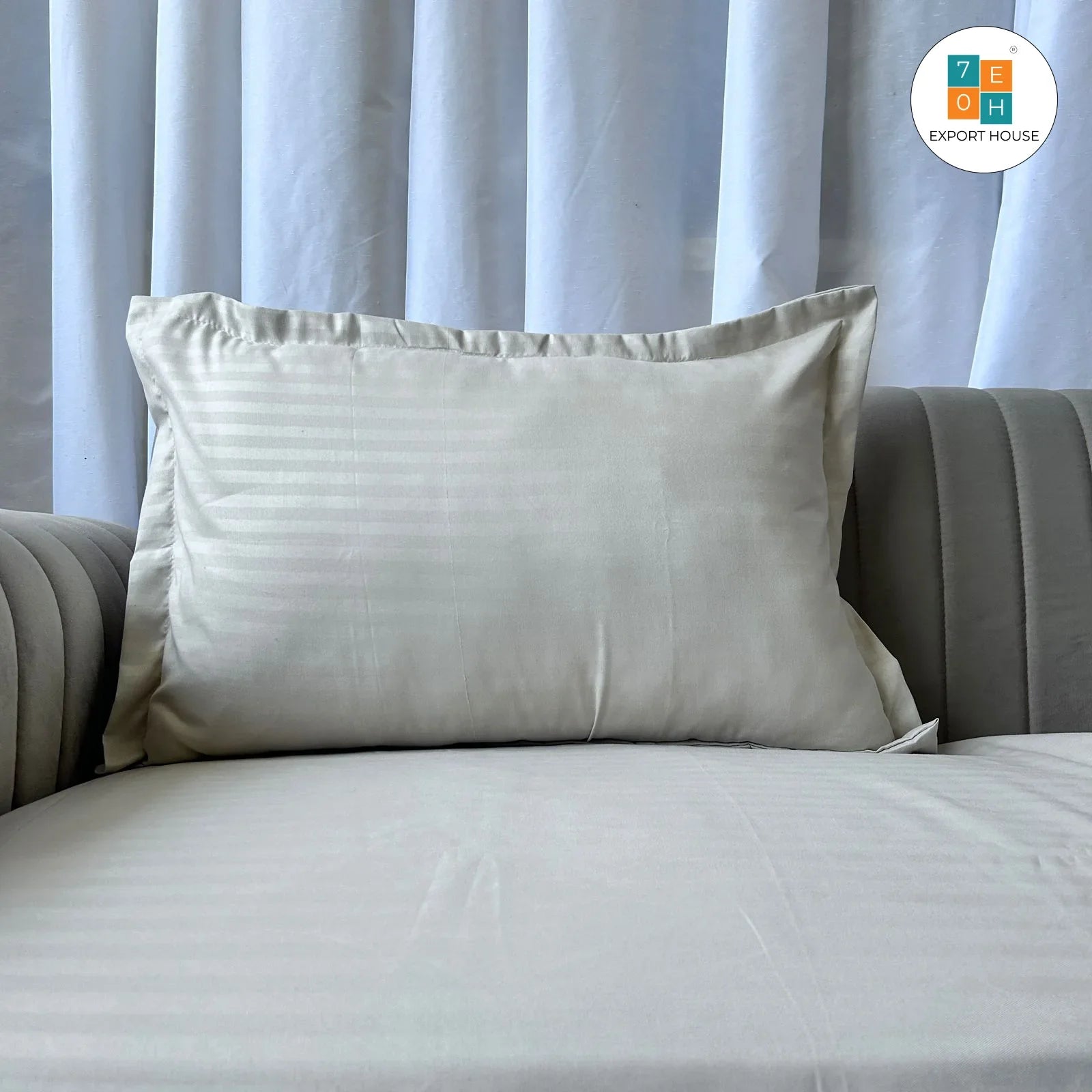 Poly Cotton Plain Bedsheet, Size:274cm x 274cm (108" x 108")