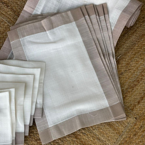 Table Runner with Mats