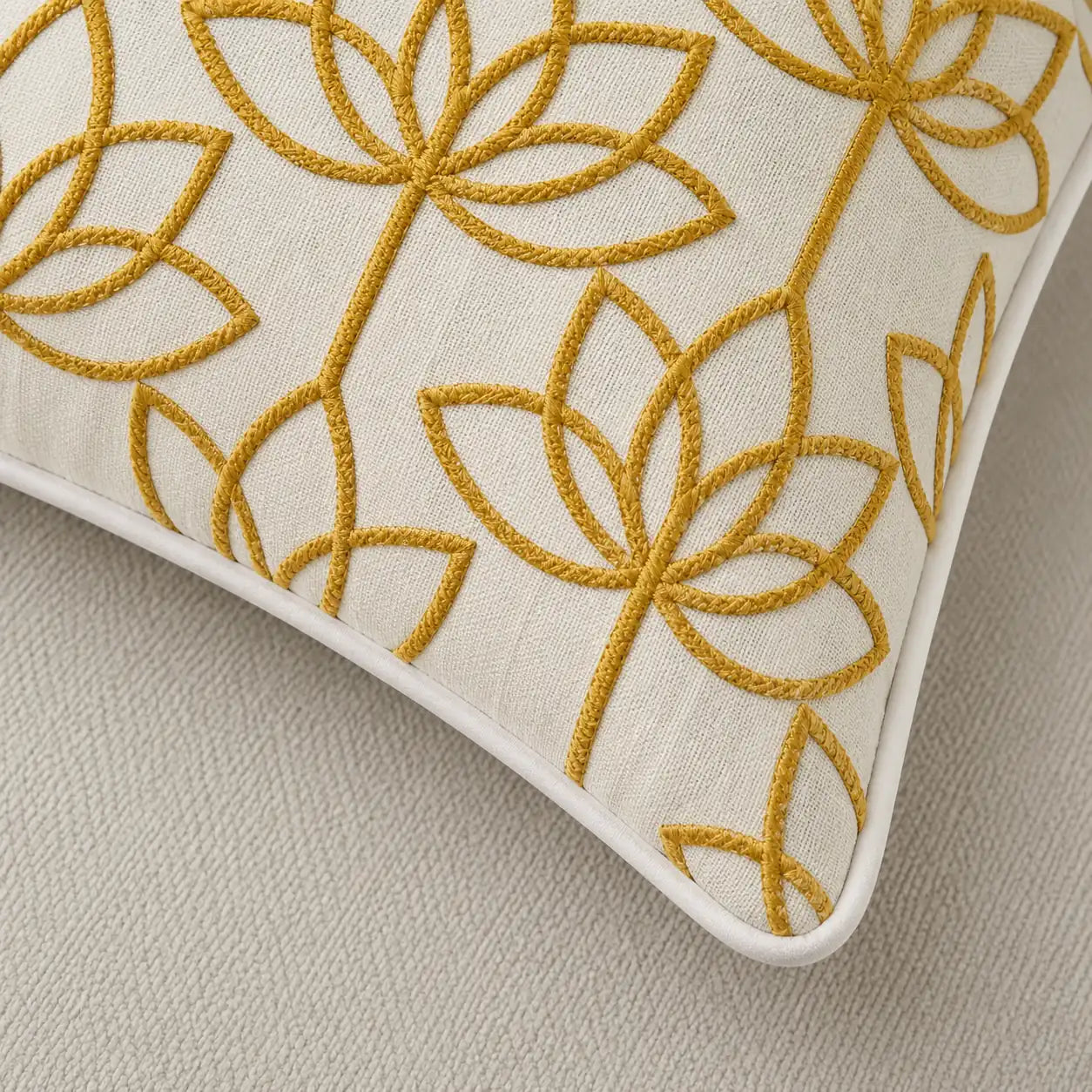 Lotus bloom - Cushion Cover