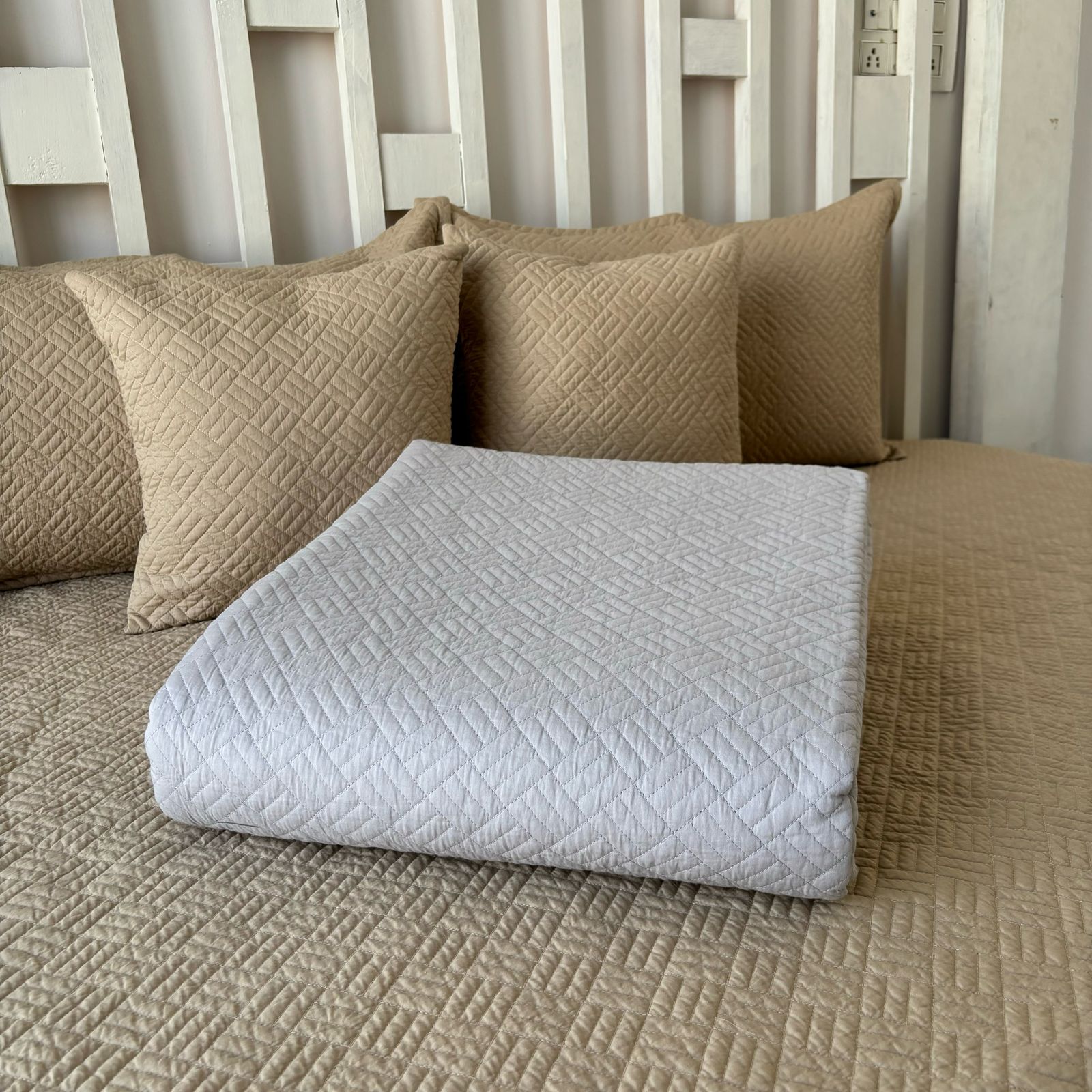 Quilted Premium Bedcover 254cm x 274cm (100" x 108")