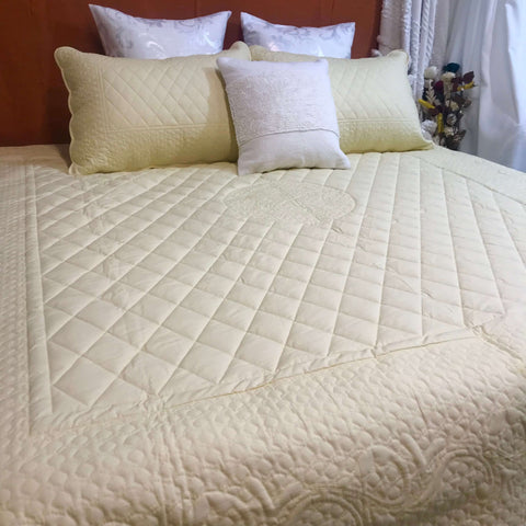 Bed Covers Size: 228cm x 254cm (90" x 100") Material: Cotton Style: Quilted in just Rs. 4500.00, (Bed Covers 90 X 100 by Export House )