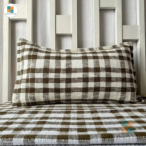 Brown Stripes Patterned 
Kingsize Cotton Slub Bedcover